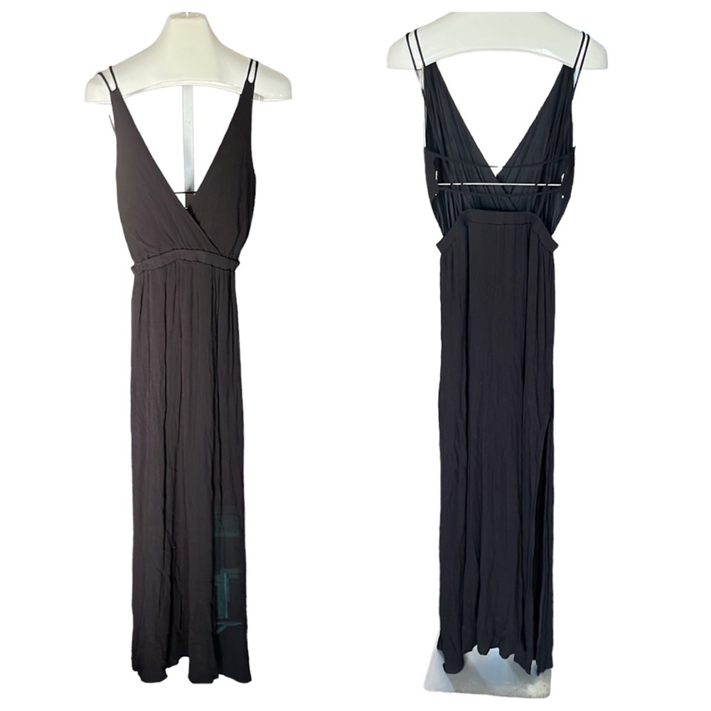 Lulu’s open back maxi dress